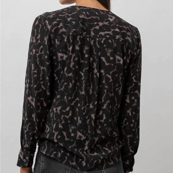 Rails Hillary Diffused Cheetah Animal Print Wrap Top Size S - Picture 2 of 14